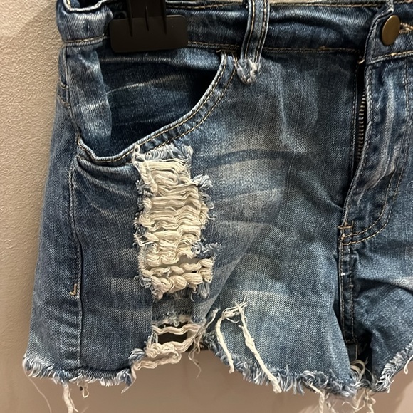 Pistola distressed denim shorts 28 - Picture 2 of 7